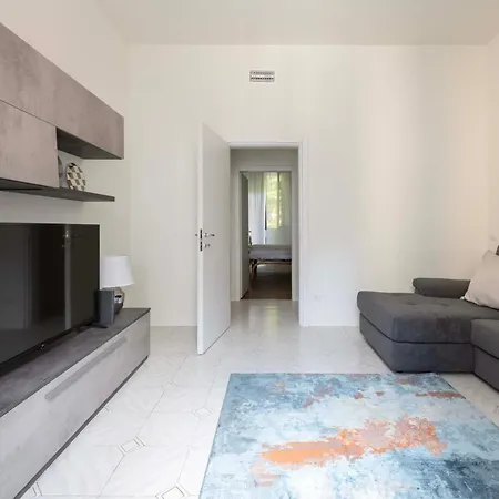Voyager Apartment *