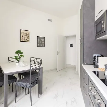 Voyager - 6 Guests, 2 Bd & 2 Bh, Neighborhood アパート ミラノ